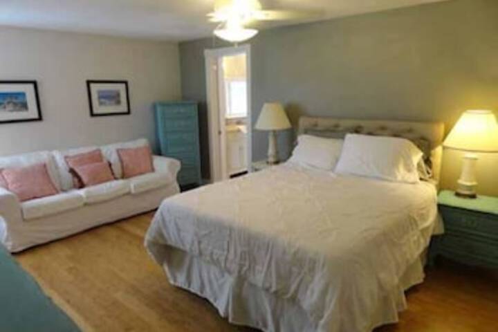 Room 21 of 27