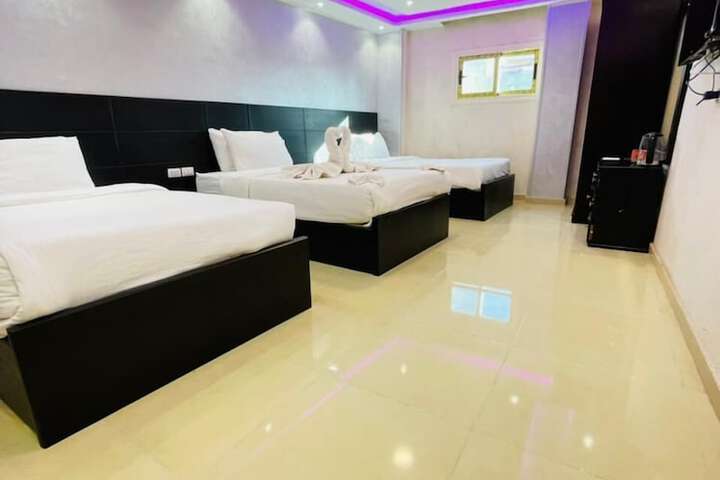 Room 42 of 89