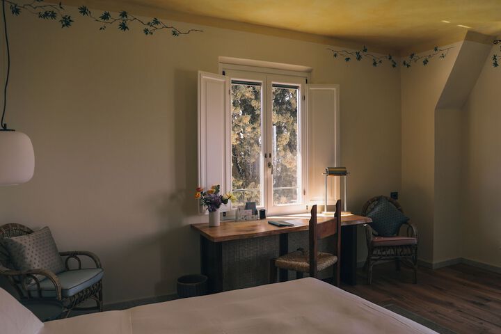 Room 12 of 51