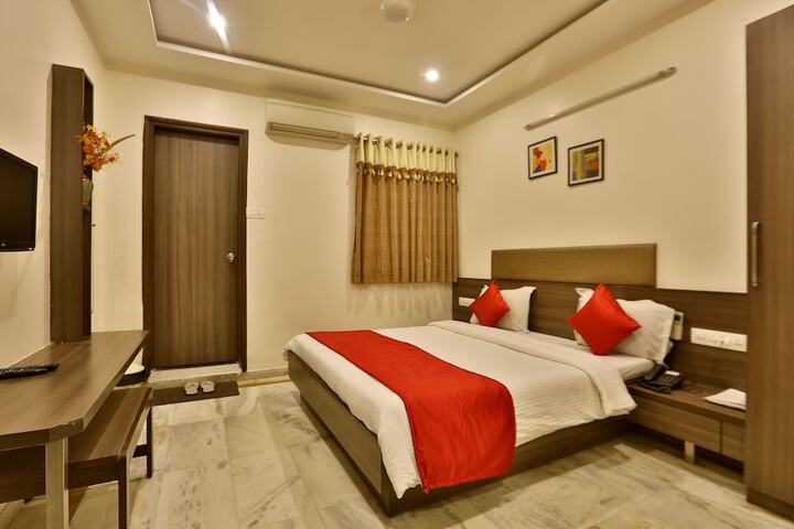 Room 17 of 24
