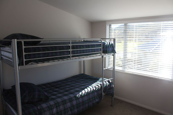 Room 13 of 18