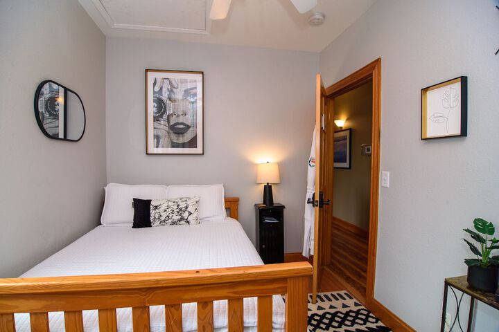 Room 81 of 187