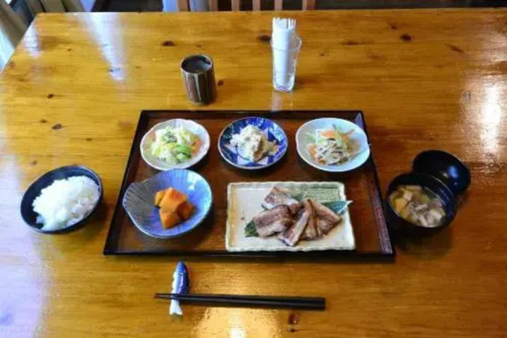 Photo 10