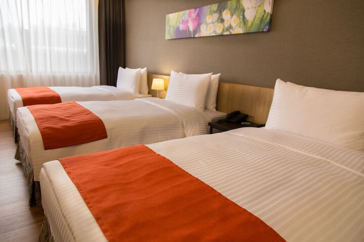 Room 21 of 90