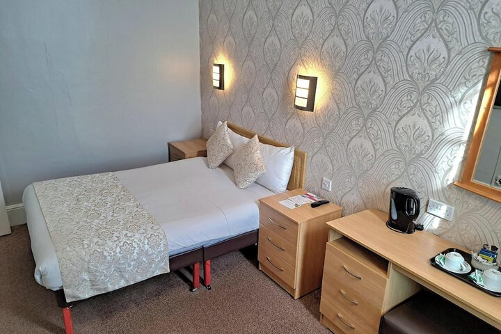 Room 8 of 47