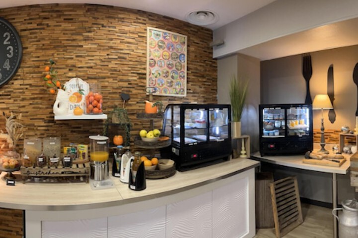 Breakfast area