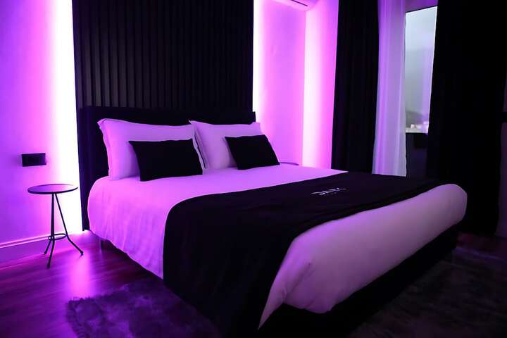 Room 16 of 35