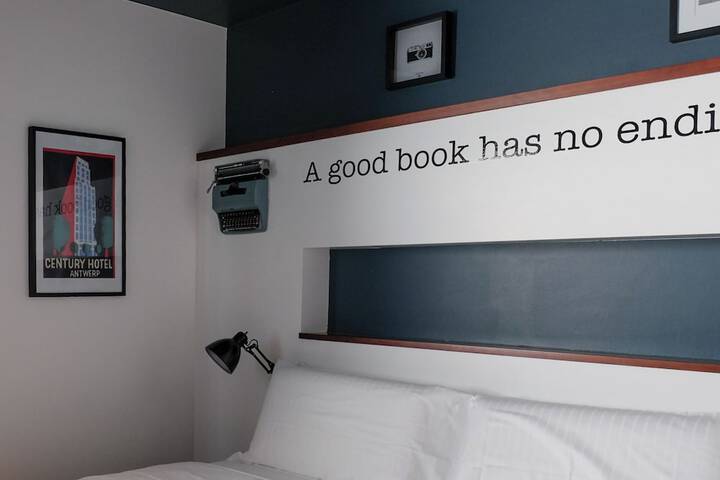 Room 43 of 84