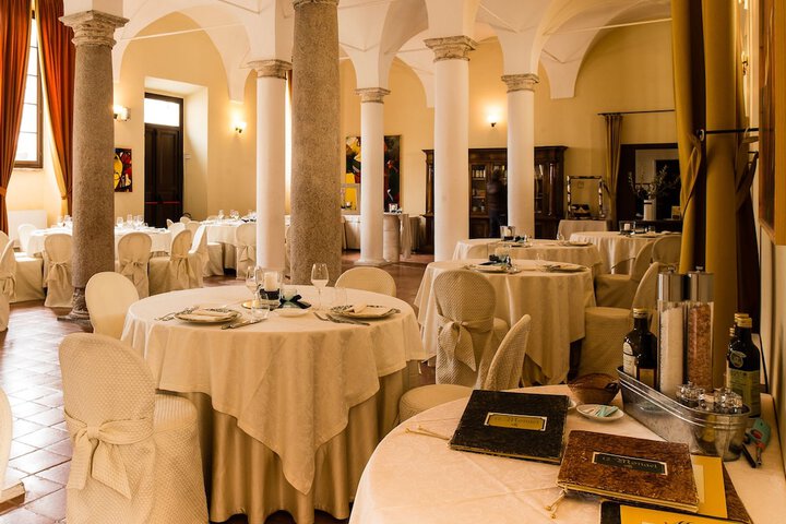 Dining Photos