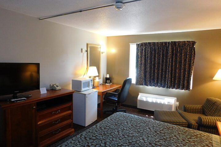 2 King Beds (10 of 15)