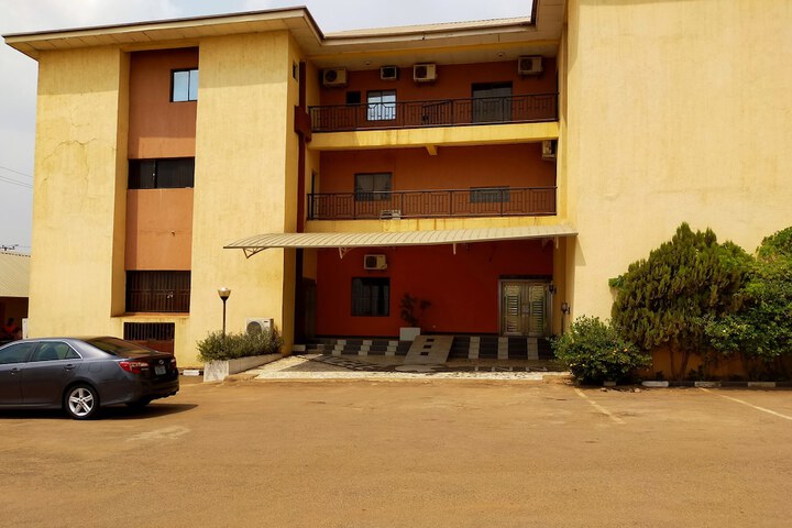 Joy House Hotel and Suites