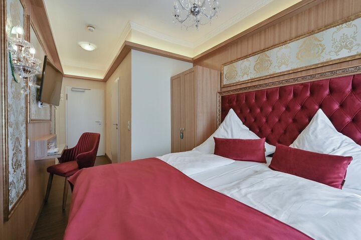 Room 46 of 74
