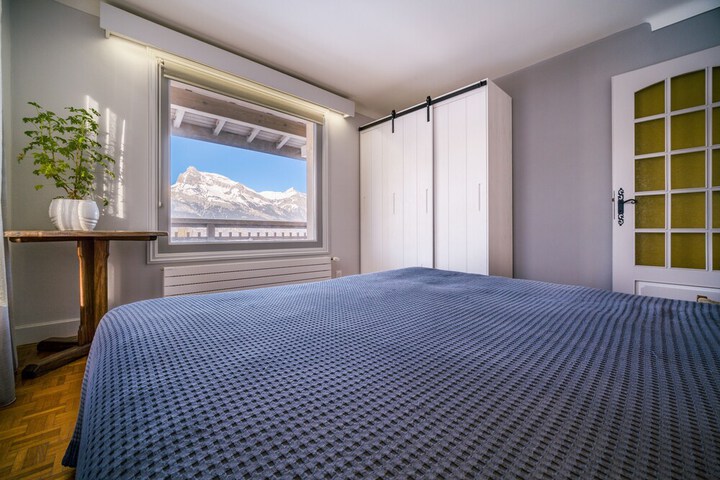 Room 3 of 62