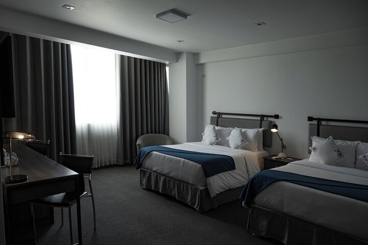 Room 52 of 106
