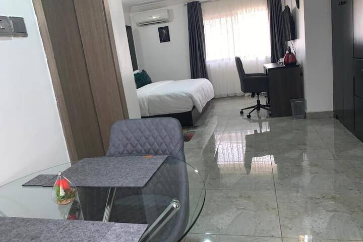 Room 4 of 50