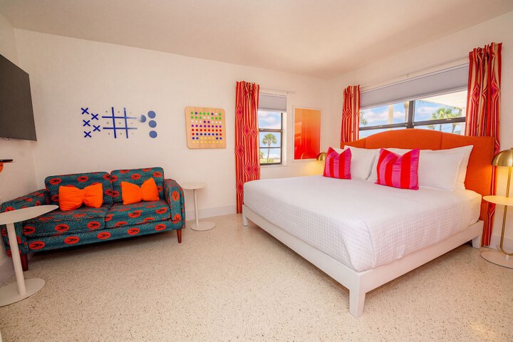 Room 7 of 47