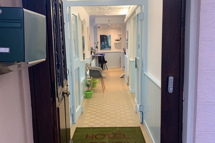 Hotel 71 of 81
