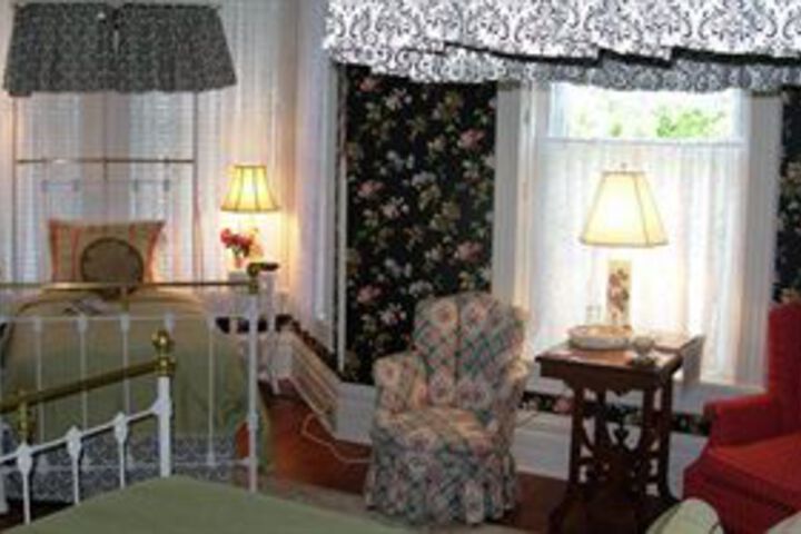 Room 9 of 31