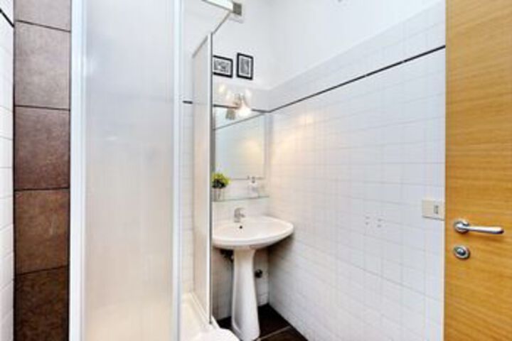 Room 20 of 209