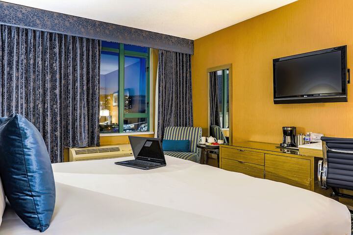 Room 16 of 72