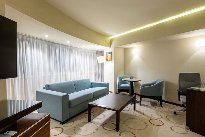 Room 54 of 143