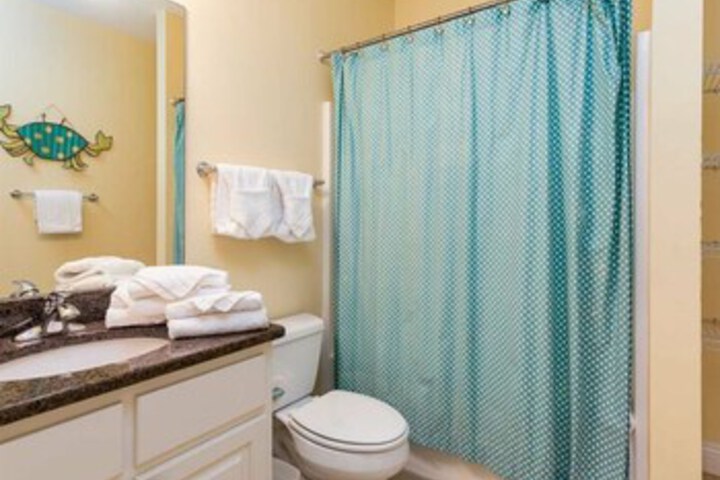 Room 10 of 37