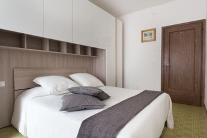 Room 196 of 871