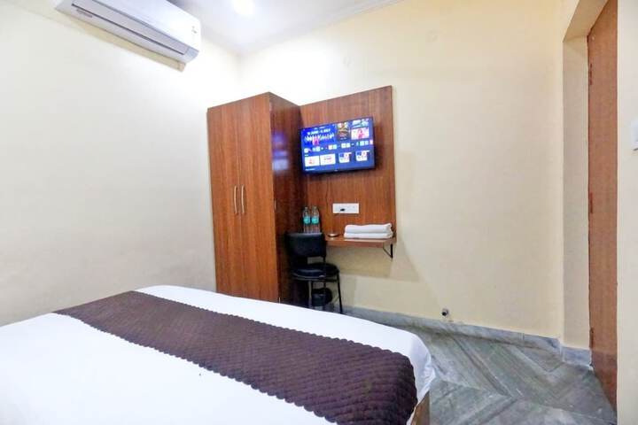 Room 16 of 48