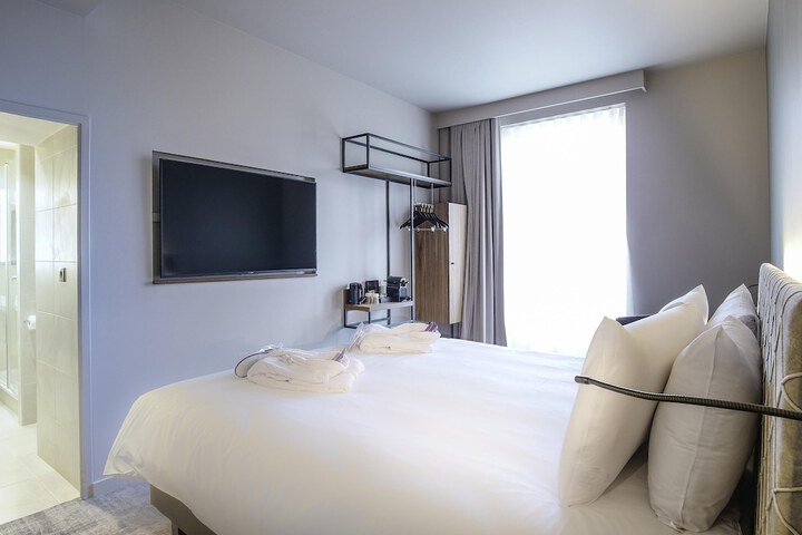 Room 16 of 75