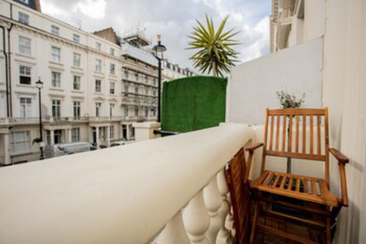 Terrace/Patio 2 of 17