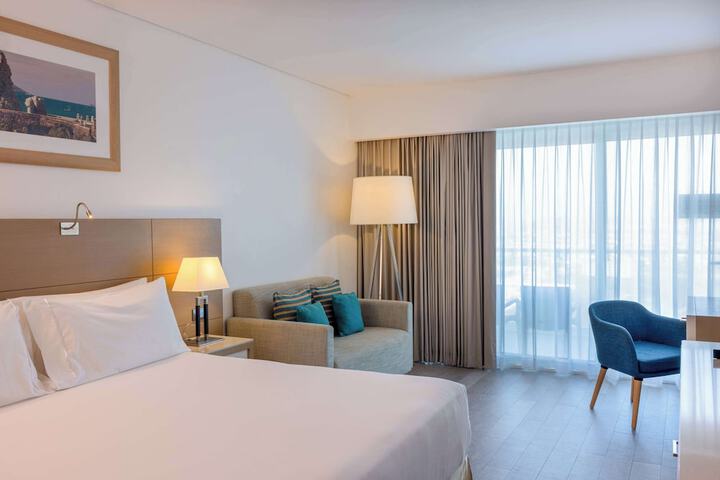 Room 40 of 167
