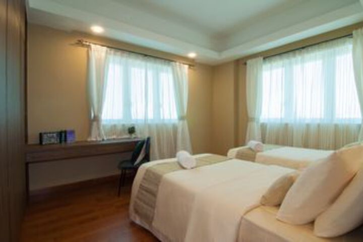 Room 6 of 26
