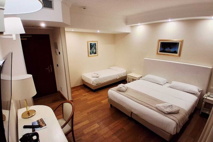 Room 47 of 88