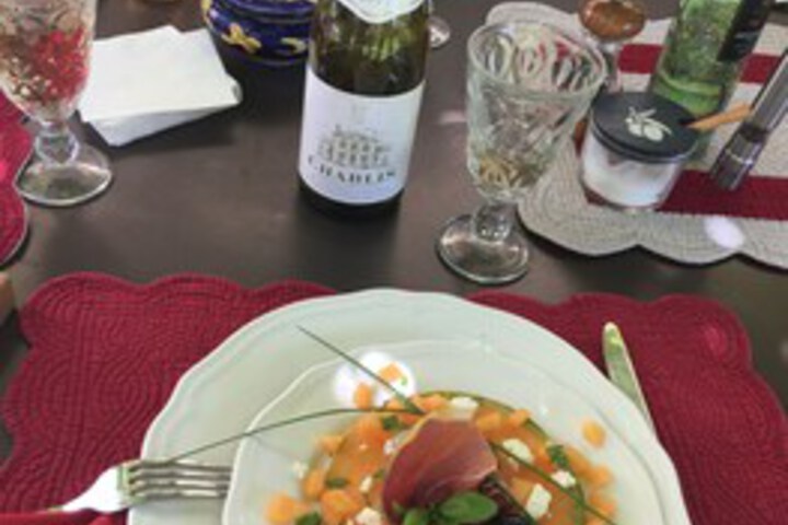 Dining 39 of 49
