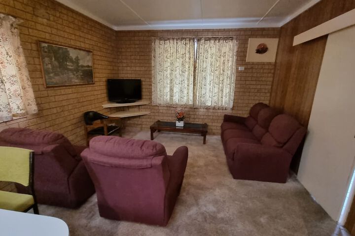 Room 6 of 35