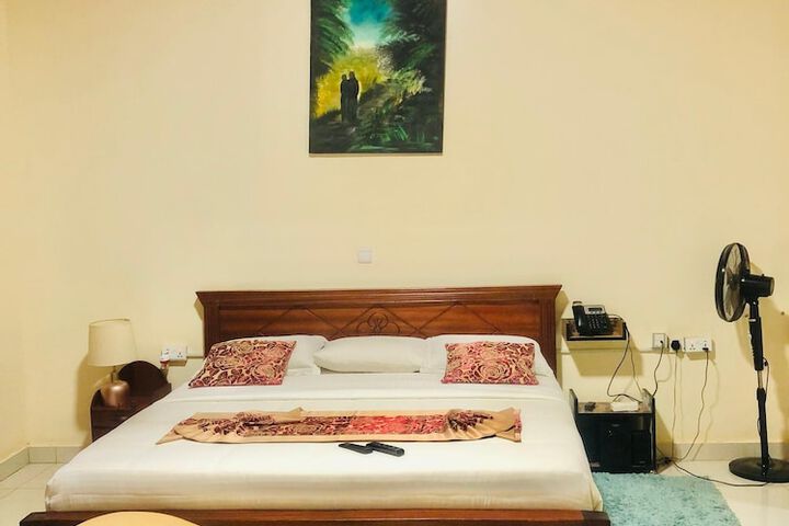 Room 14 of 40