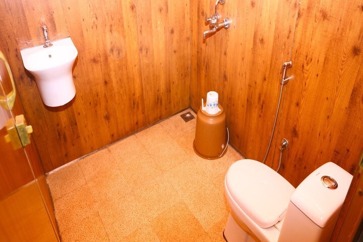 Room 8 of 24