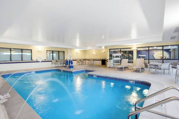 Pools & Facilities
