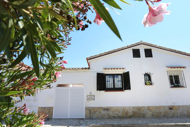 Casa Sagenta