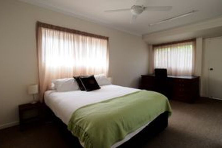Room 10 of 22