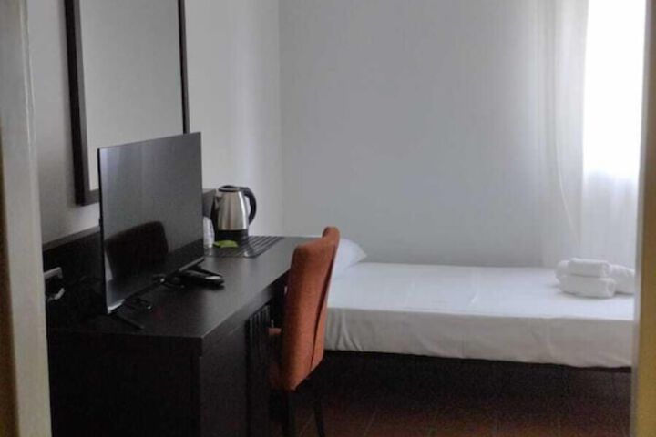 Room 2 of 24