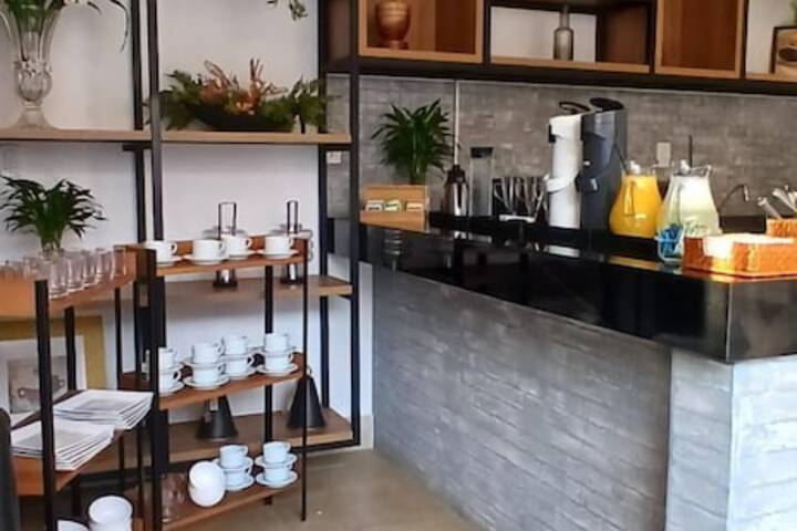 Breakfast/Coffee Service 64 of 86