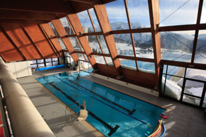 Pool 32 of 45