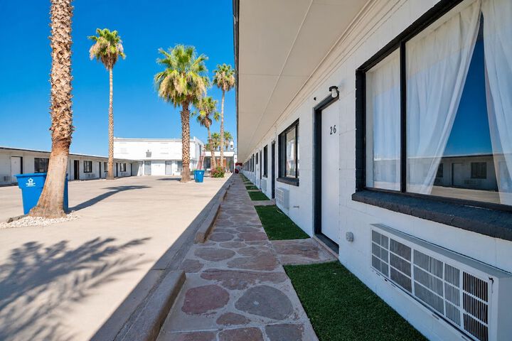 Hotel 62 of 64