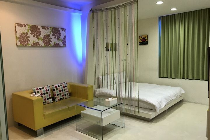 Room 11 of 89