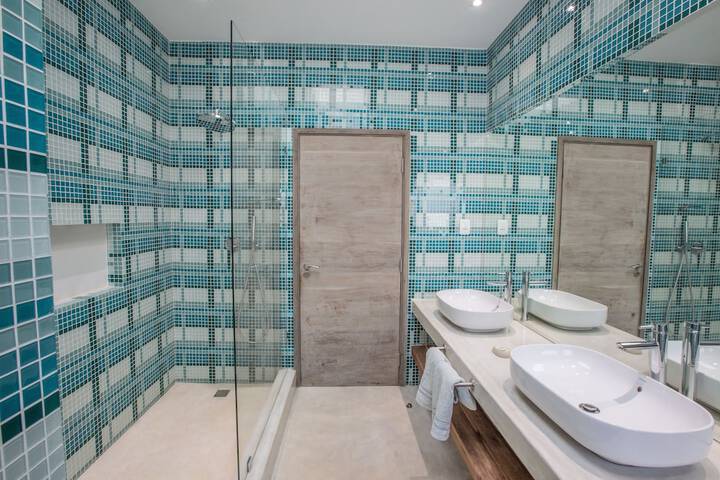 Clean Restrooms