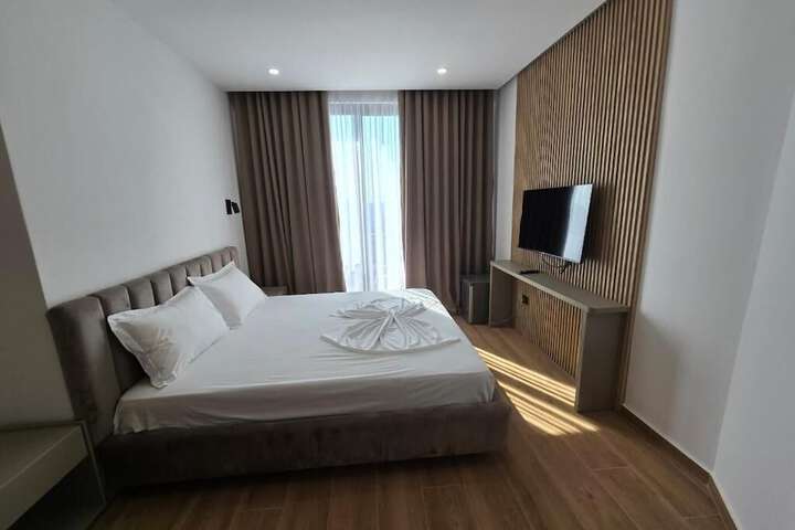Room 10 of 46