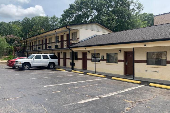 Photo of Economy Inn