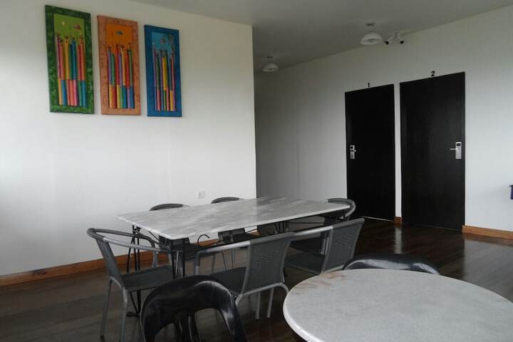 Room 8 of 89