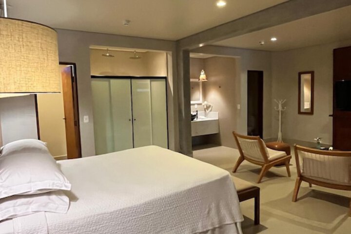 Room 40 of 70